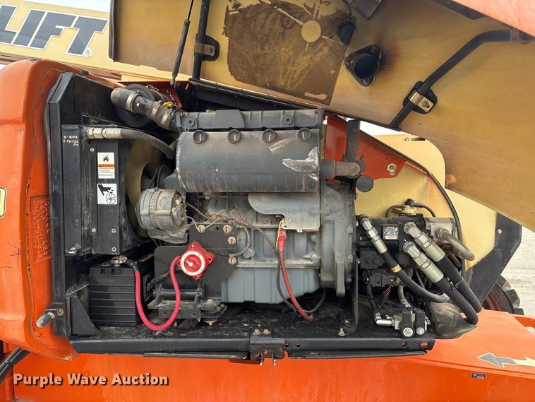 image for item EI5709 2002 JLG 600A boom lift