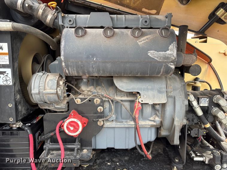 image for item EI5709 2002 JLG 600A boom lift