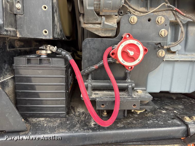 image for item EI5709 2002 JLG 600A boom lift