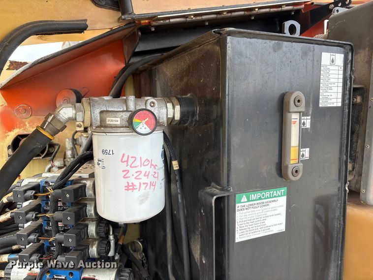 image for item EI5709 2002 JLG 600A boom lift