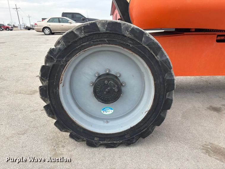 image for item EI5709 2002 JLG 600A boom lift