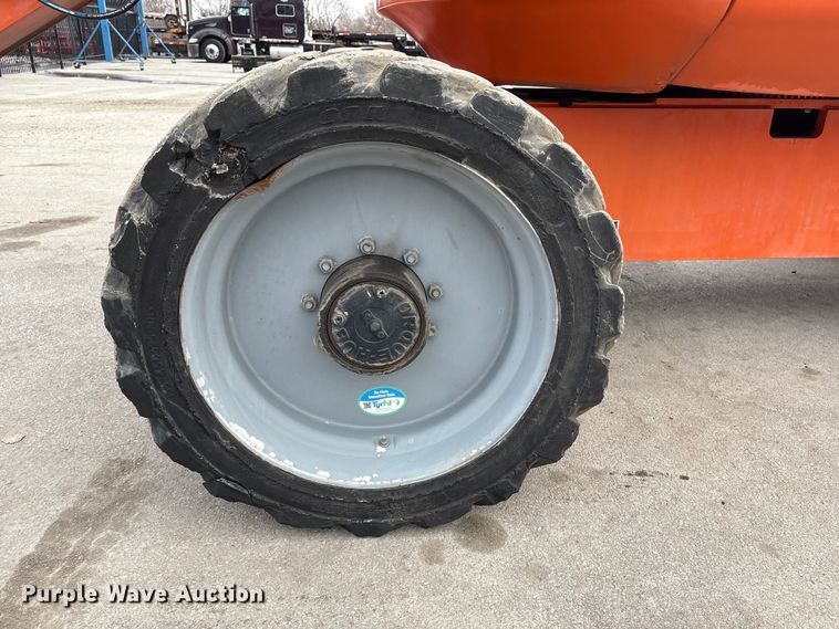 image for item EI5709 2002 JLG 600A boom lift