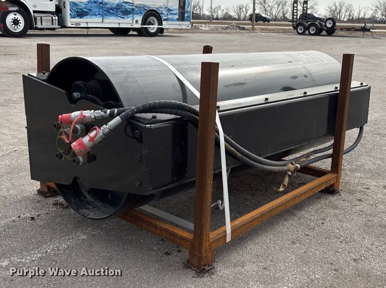 image for item EI5710 2025 Giyi VR59 skid steer vibratory roller 