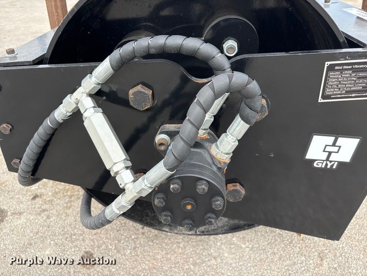 image for item EI5710 2025 Giyi VR59 skid steer vibratory roller 