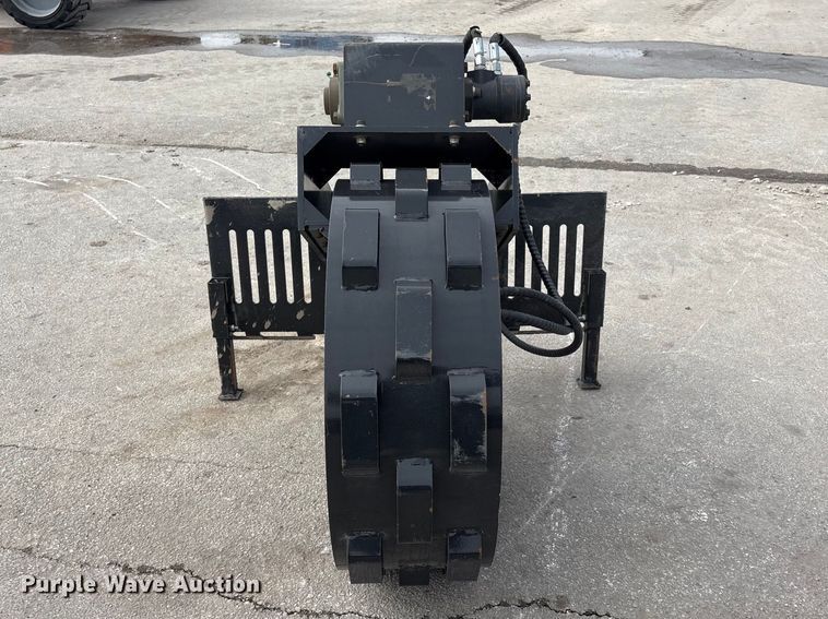 image for item EI5711 2025 Giyi GY-SCW12 skid steer steering compactor wheel