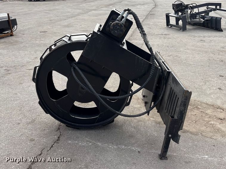 image for item EI5711 2025 Giyi GY-SCW12 skid steer steering compactor wheel