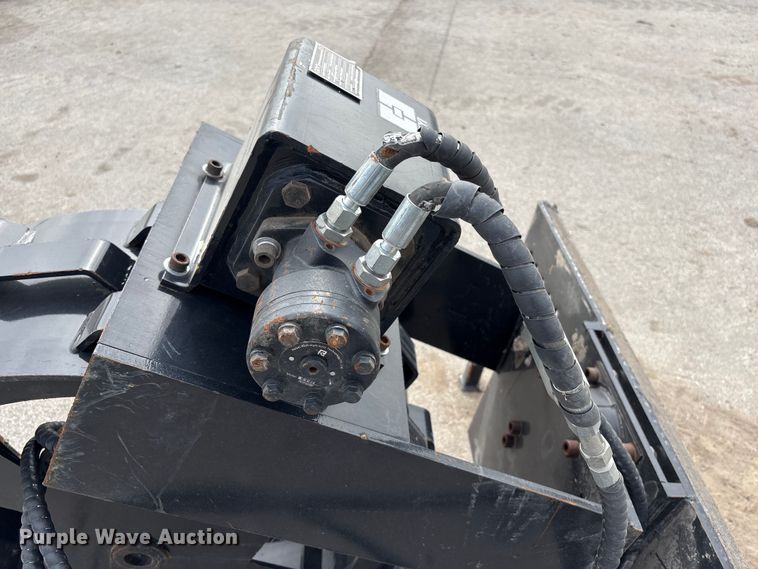 image for item EI5711 2025 Giyi GY-SCW12 skid steer steering compactor wheel