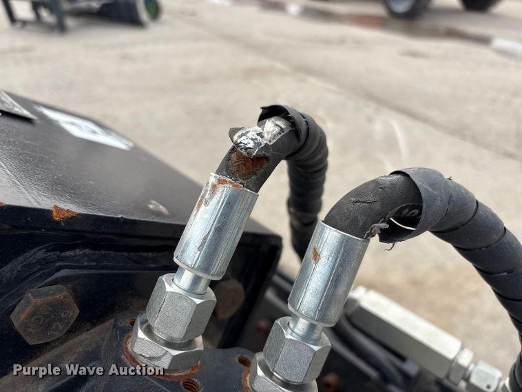 image for item EI5711 2025 Giyi GY-SCW12 skid steer steering compactor wheel