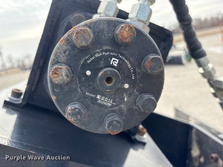 image for item EI5711 2025 Giyi GY-SCW12 skid steer steering compactor wheel