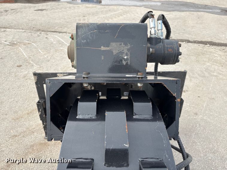 image for item EI5711 2025 Giyi GY-SCW12 skid steer steering compactor wheel