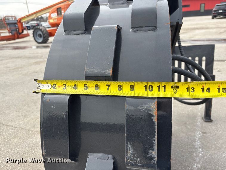 image for item EI5711 2025 Giyi GY-SCW12 skid steer steering compactor wheel