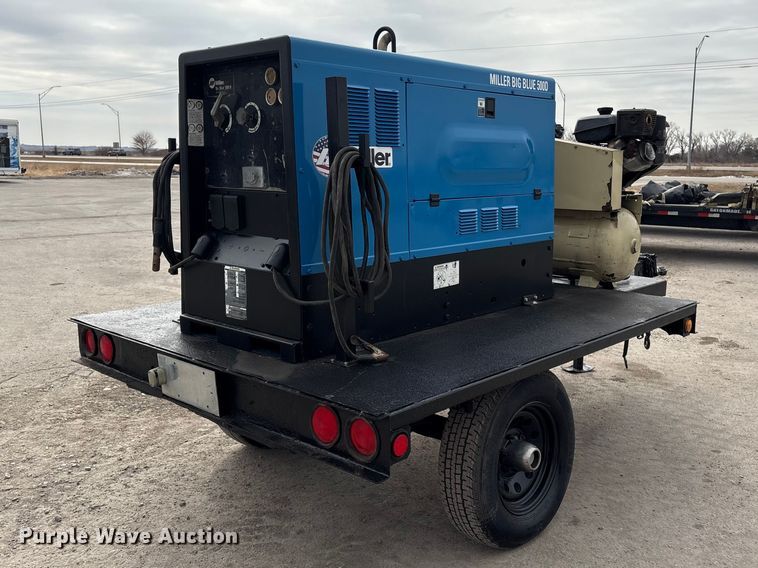 image for item EI5712 2011 Miller Big Blue 500D welder/generator
