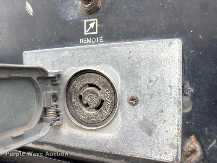 image for item EI5712 2011 Miller Big Blue 500D welder/generator