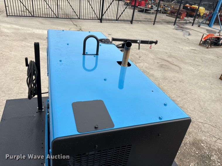 image for item EI5712 2011 Miller Big Blue 500D welder/generator