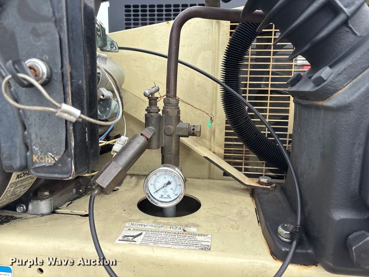 image for item EI5712 2011 Miller Big Blue 500D welder/generator