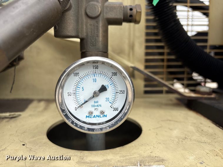 image for item EI5712 2011 Miller Big Blue 500D welder/generator