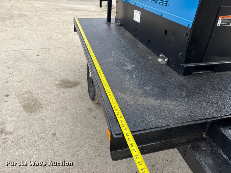 image for item EI5712 2011 Miller Big Blue 500D welder/generator