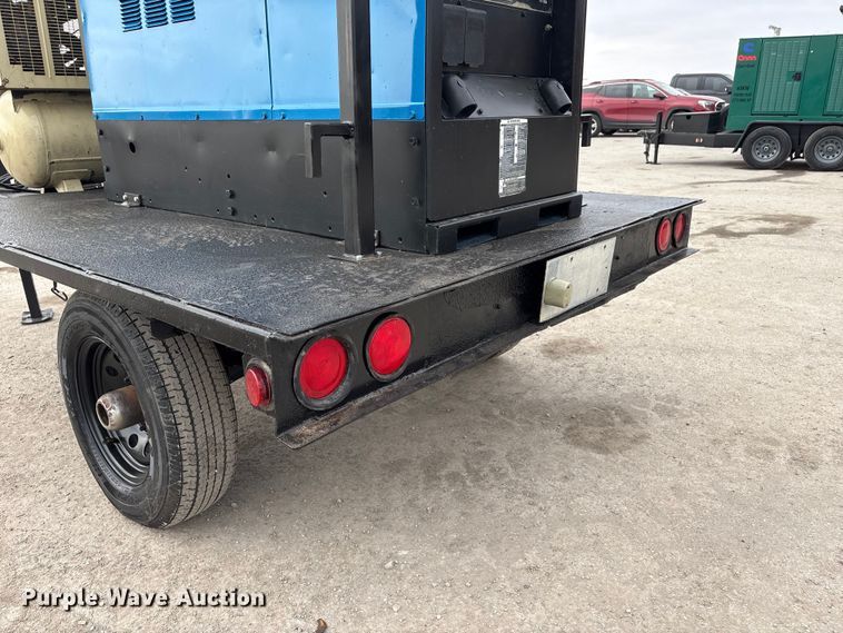 image for item EI5712 2011 Miller Big Blue 500D welder/generator