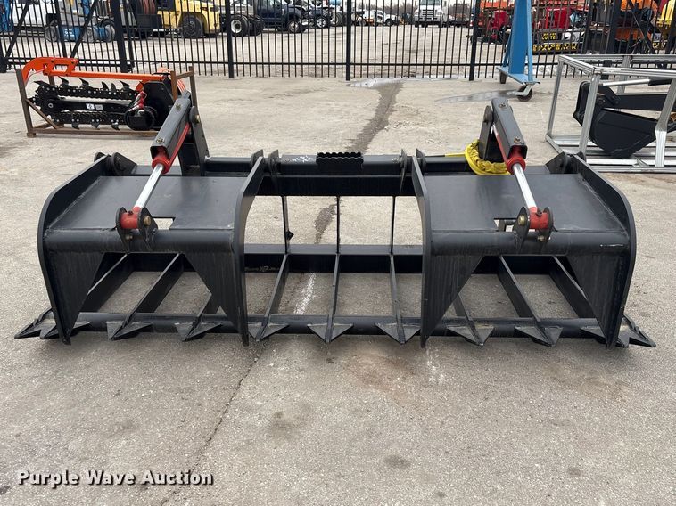 image for item EI5727 Skid steer grapple bucket