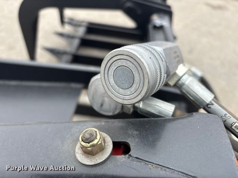 image for item EI5727 Skid steer grapple bucket