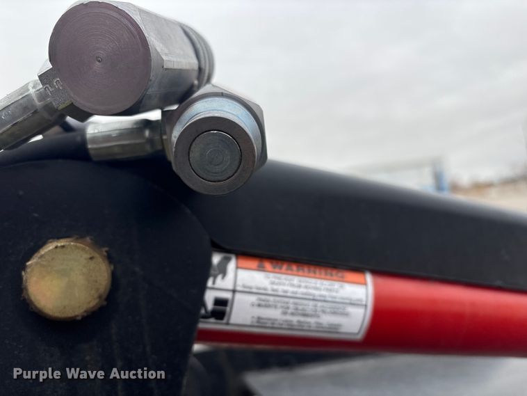 image for item EI5727 Skid steer grapple bucket