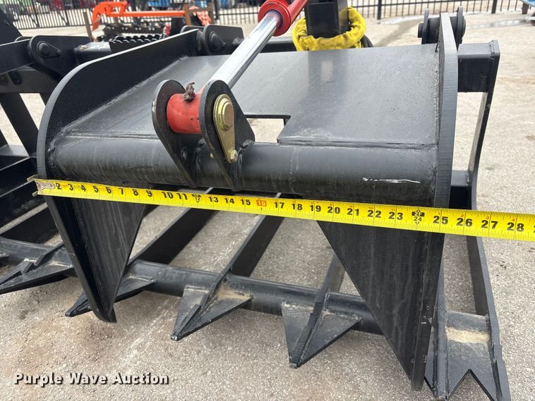image for item EI5727 Skid steer grapple bucket