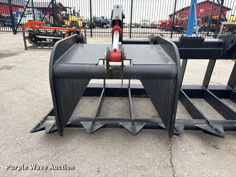 image for item EI5727 Skid steer grapple bucket