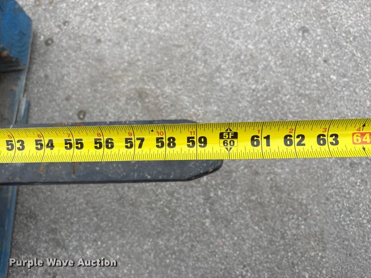 image for item EI5730 2025 Giyi SF60 skid steer forks