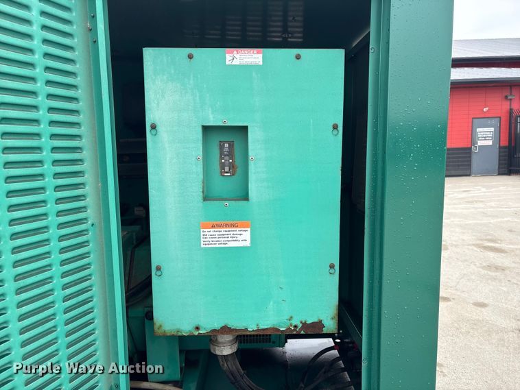 image for item EI5734 1999 Onan DGBC-3378897 generator