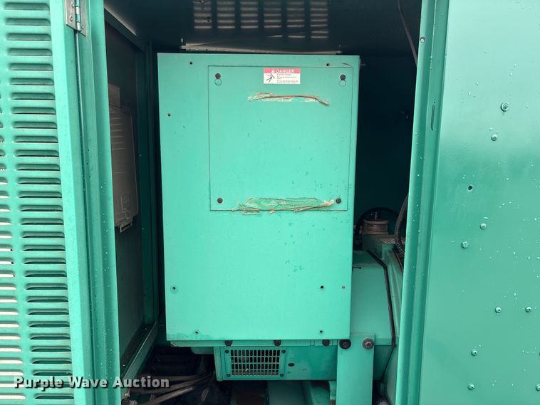 image for item EI5734 1999 Onan DGBC-3378897 generator