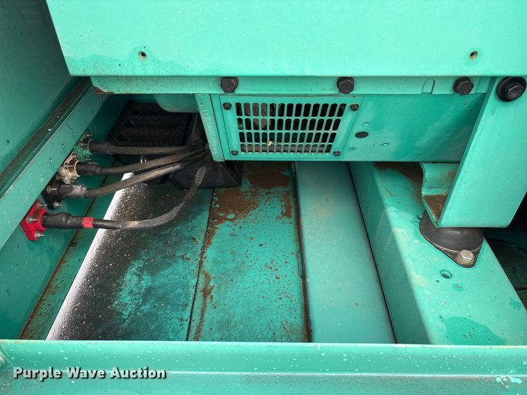 image for item EI5734 1999 Onan DGBC-3378897 generator