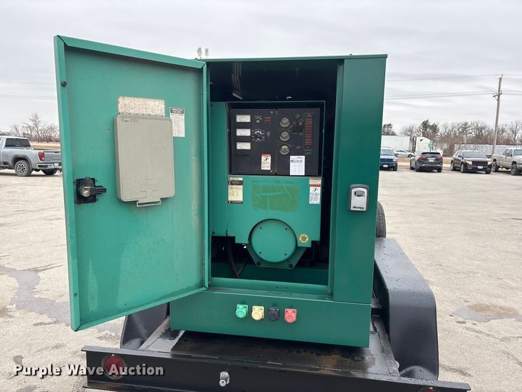 image for item EI5734 1999 Onan DGBC-3378897 generator