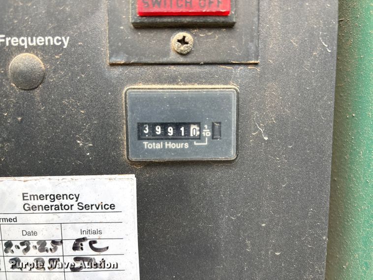 image for item EI5734 1999 Onan DGBC-3378897 generator