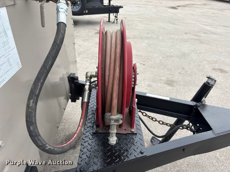 image for item EI5735 1996 LeRoi XQ185DJ-E air compressor