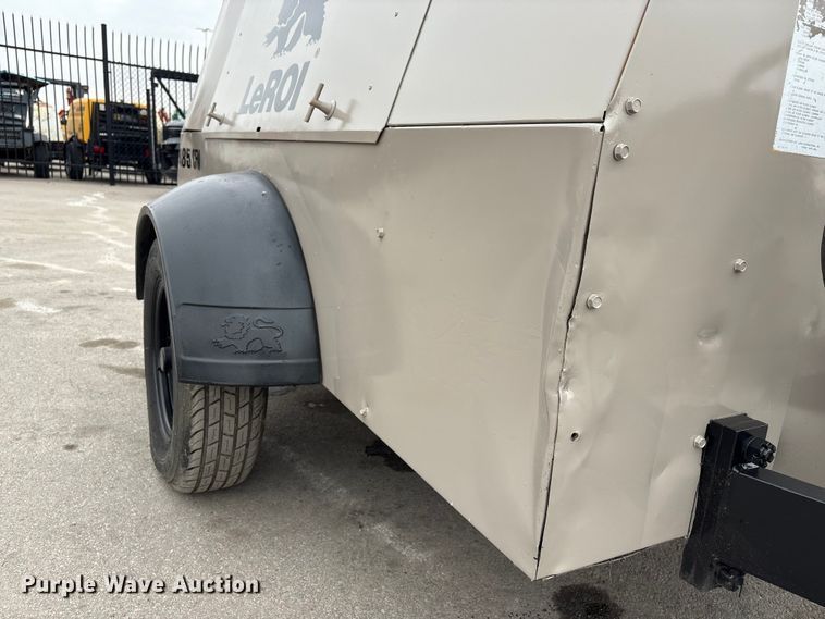 image for item EI5735 1996 LeRoi XQ185DJ-E air compressor