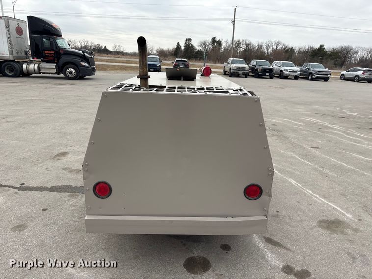 image for item EI5735 1996 LeRoi XQ185DJ-E air compressor