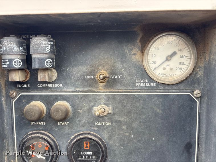 image for item EI5735 1996 LeRoi XQ185DJ-E air compressor