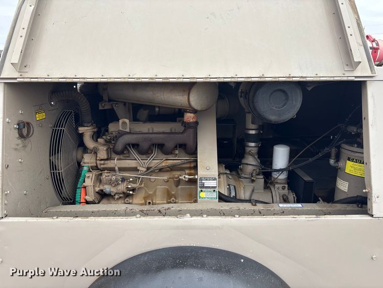 image for item EI5735 1996 LeRoi XQ185DJ-E air compressor