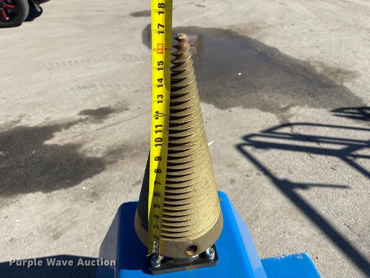 image for item EI5740 2025 Giyi LS43  skid steer spiral log splitter