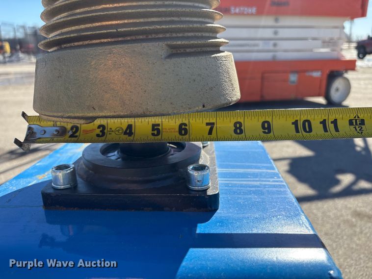 image for item EI5740 2025 Giyi LS43  skid steer spiral log splitter