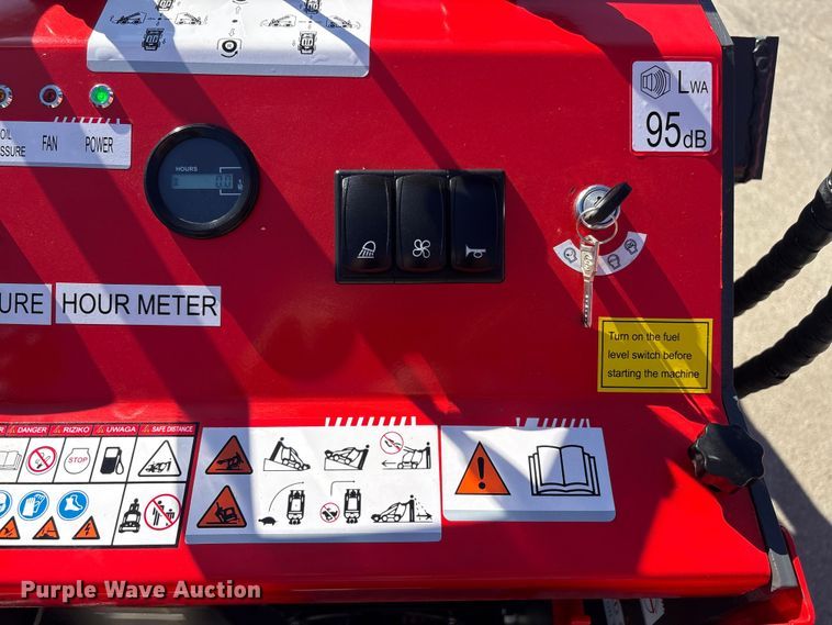 image for item EI5741 2025 AGT YSRT14 compact utility loader