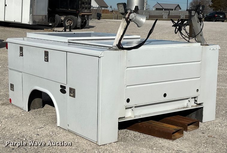 image for item EJ7793 Reading ALST98SW utility bed