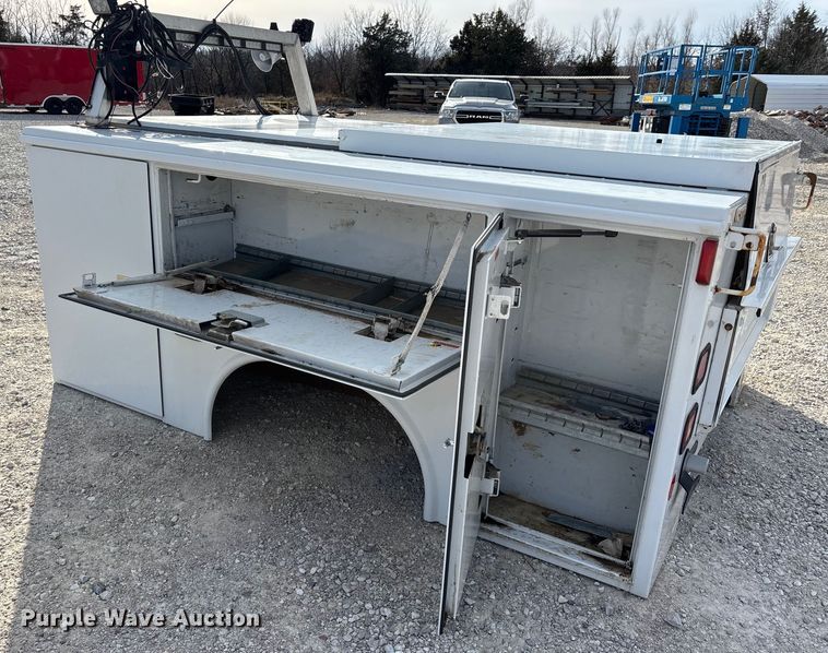 image for item EJ7793 Reading ALST98SW utility bed