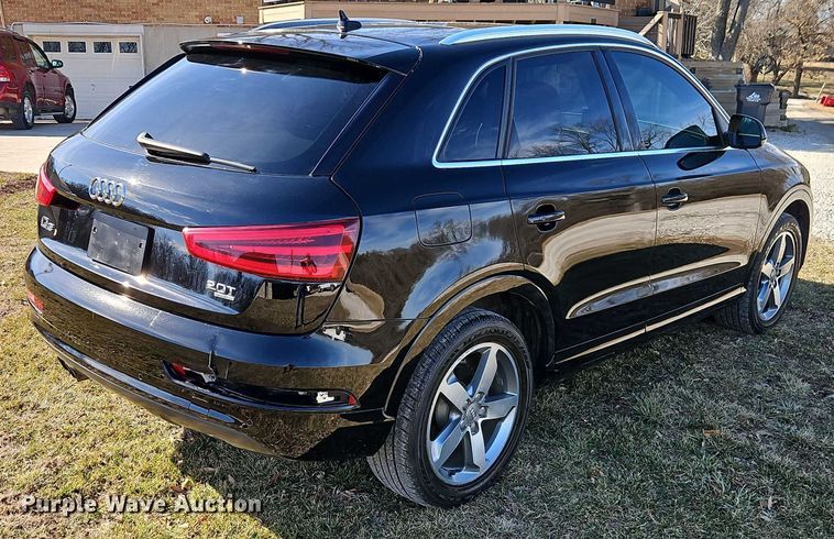 image for item EO4991 2015 Audi Q3 SUV