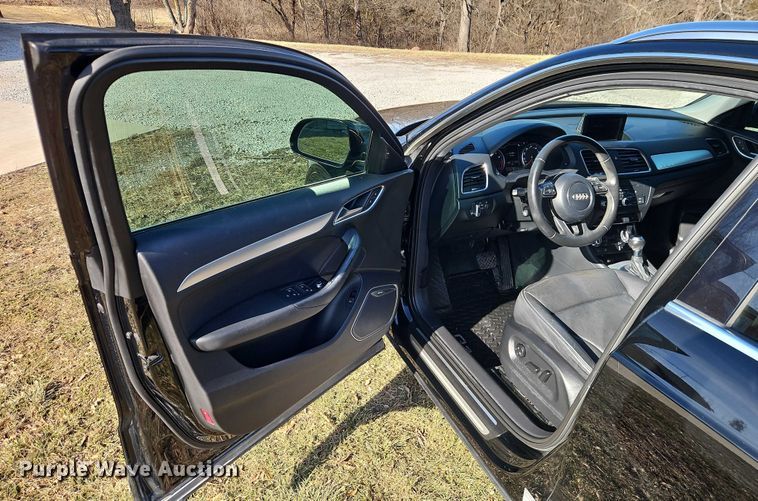 image for item EO4991 2015 Audi Q3 SUV