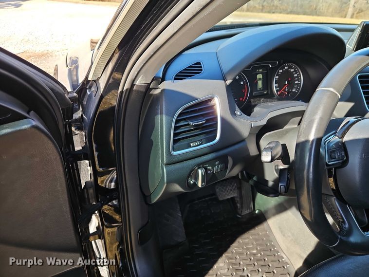 image for item EO4991 2015 Audi Q3 SUV