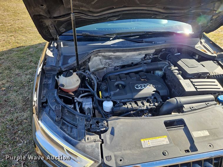 image for item EO4991 2015 Audi Q3 SUV