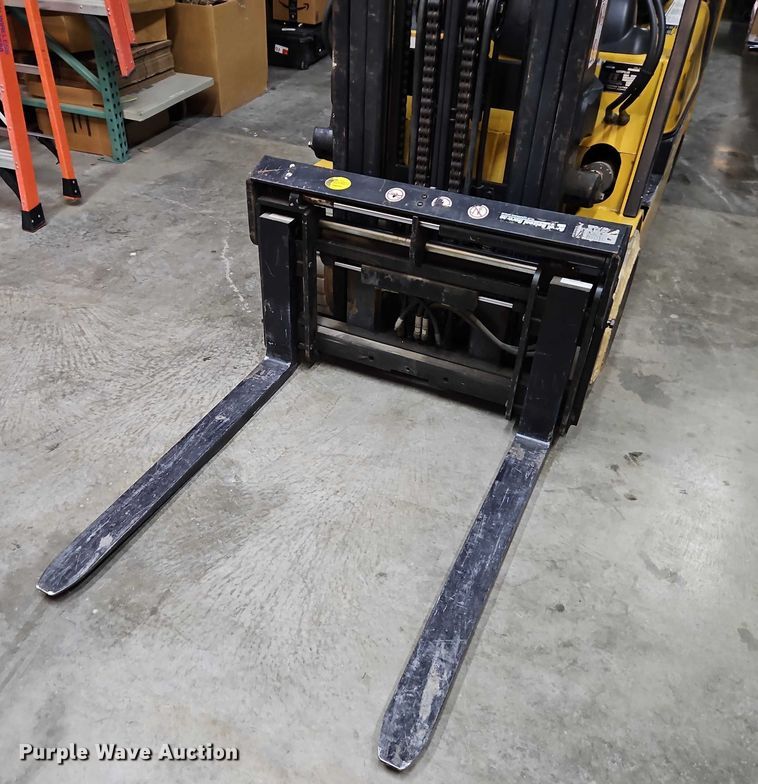 image for item EO4992 Caterpillar GC25K forklift