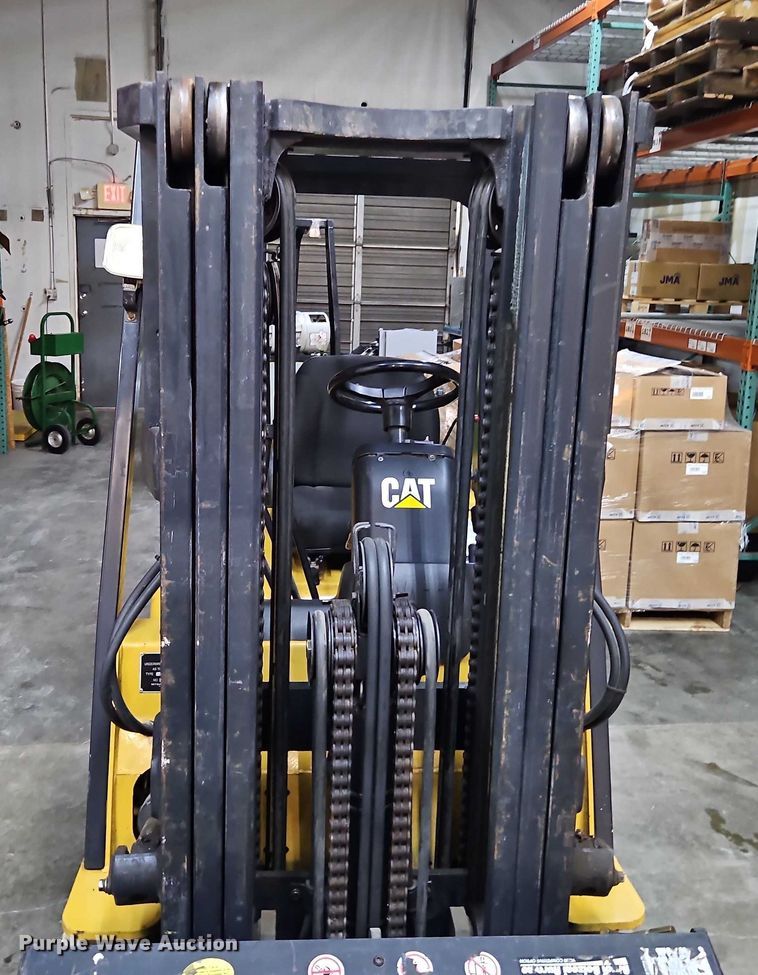 image for item EO4992 Caterpillar GC25K forklift