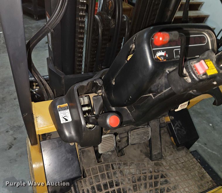 image for item EO4992 Caterpillar GC25K forklift